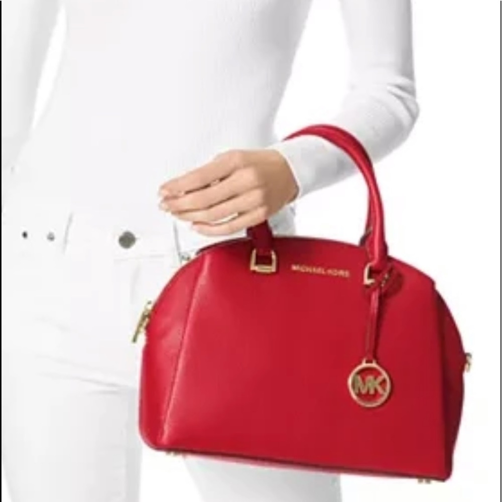 NWOT Authentic Michael Kors Maxine Satchel.. Will accept counter offers!!